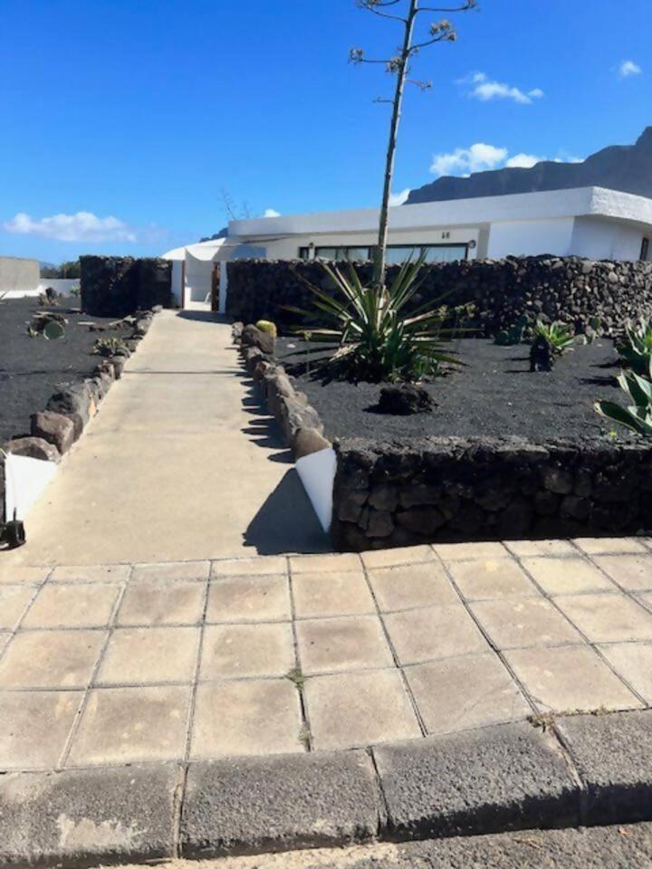 Lanzarote Famara Beach Bungalow Extérieur photo